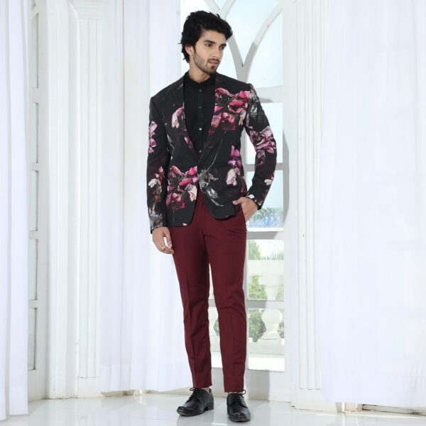 A  floral print blazer with single button