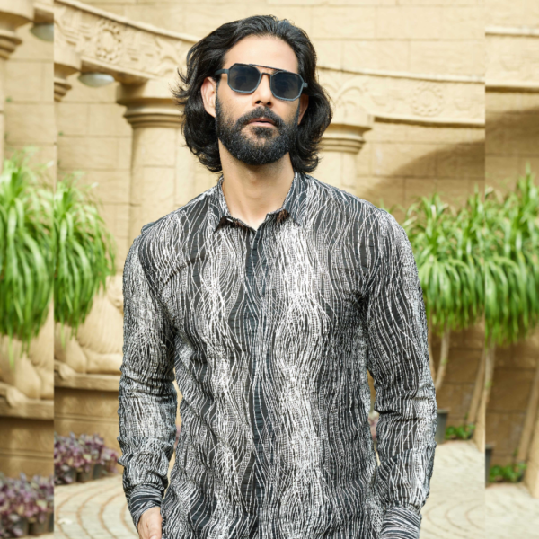 Black abstract curve line printed shirt. - Image 2