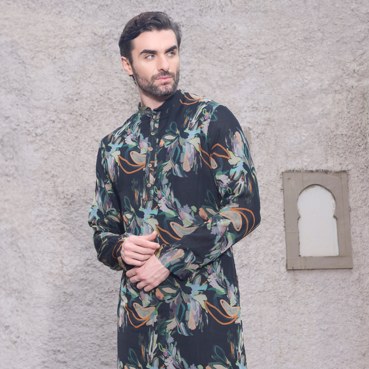 Black printed floral kurta paired with slim fit trouser. - Image 2